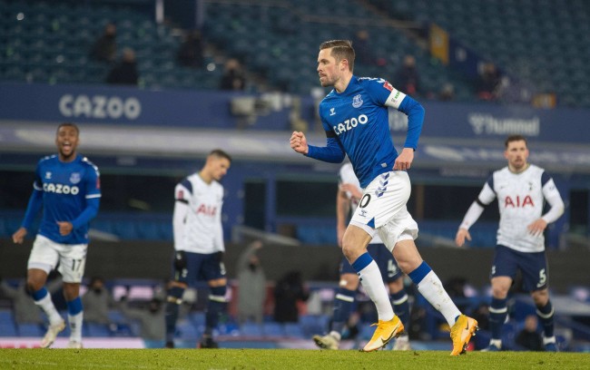 赢得比赛胜 赢得比赛胜